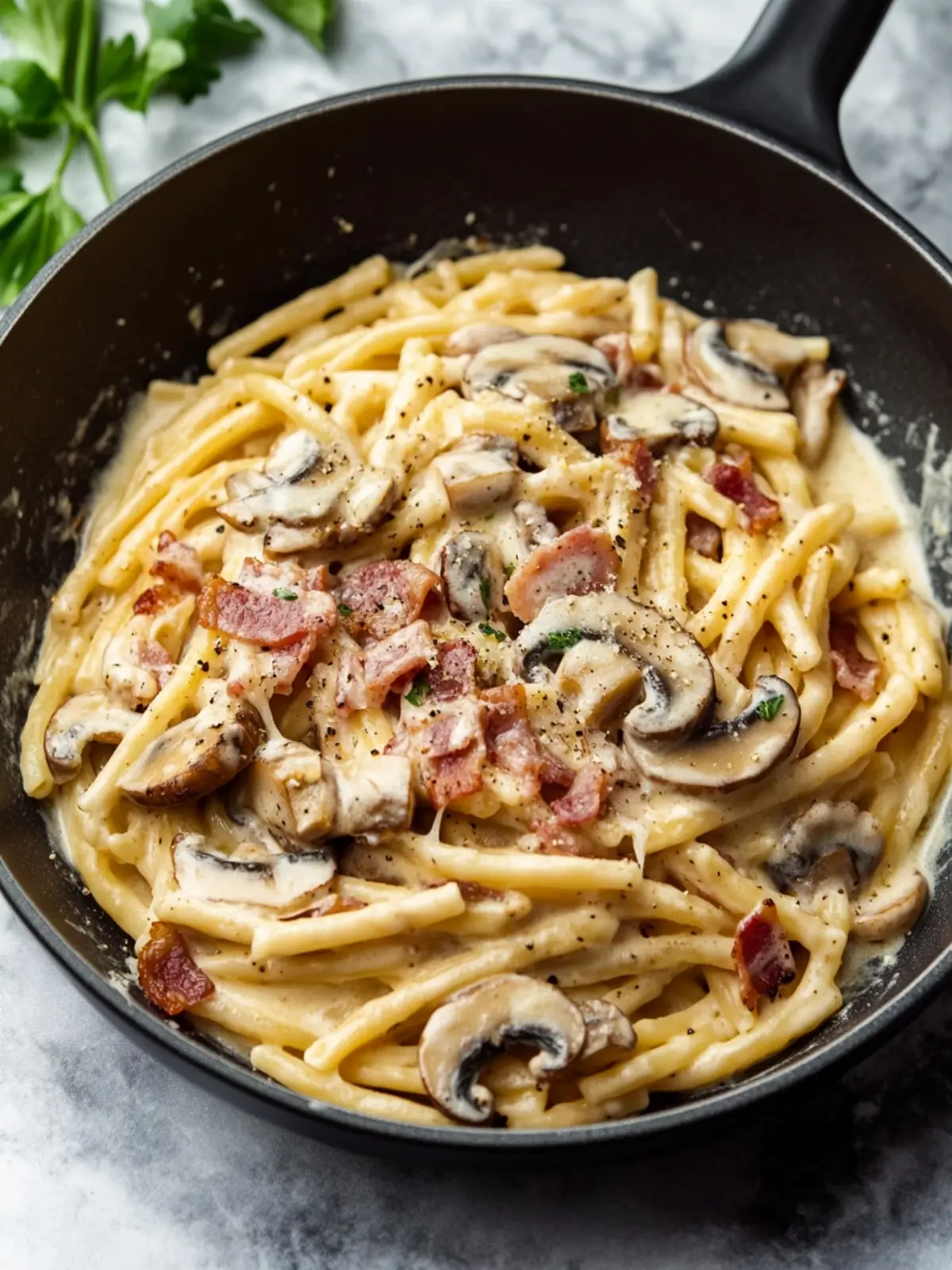 Creamy Bacon and Mushroom Pasta Ready in 30 Minutes 4 Creamy Bacon and Mushroom Pasta